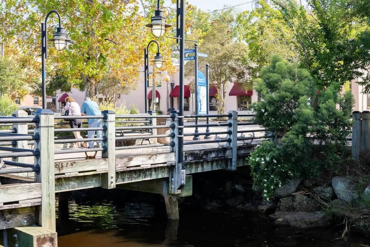 Riverwalk 118 - River & Battleship Views Wilmington Bagian luar foto