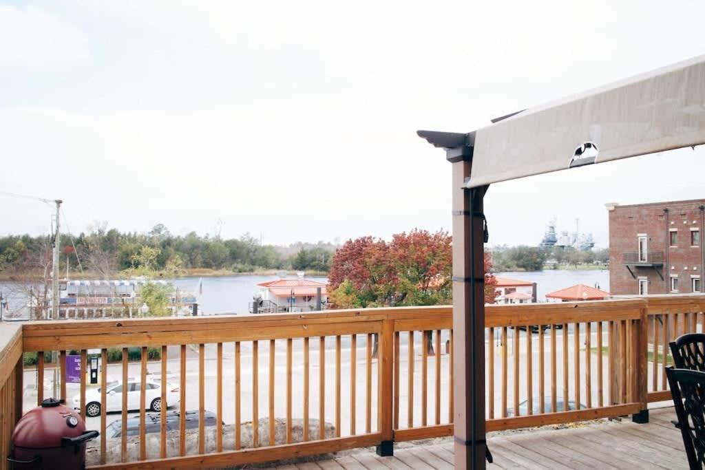 Riverwalk 118 - River & Battleship Views Wilmington Bagian luar foto